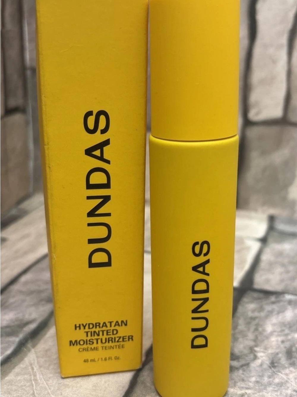 New DUNDAS Beauty Hydratan Tinted Moisturizer 1.6fl oz